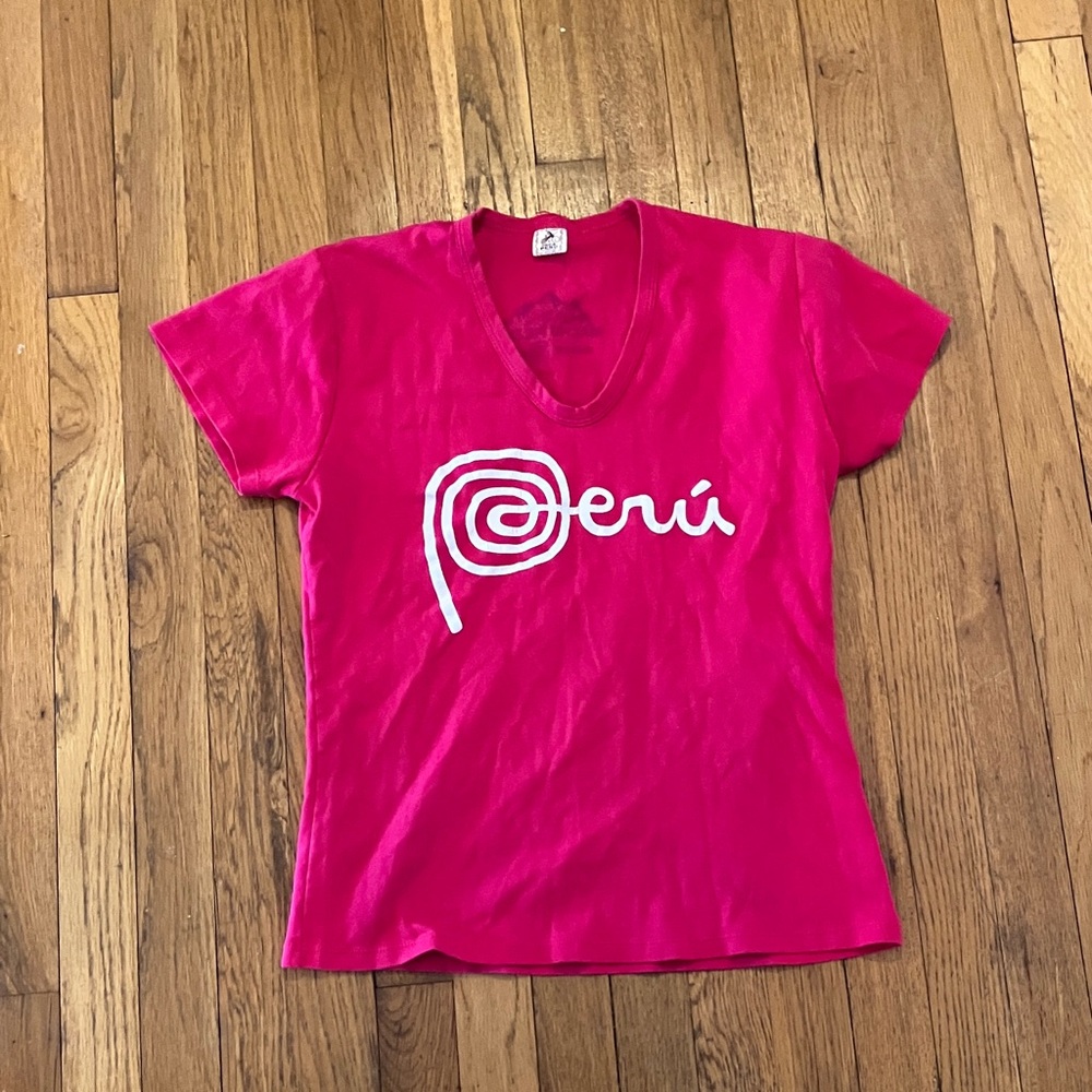 Inca Peru Cusco  pink v necks women’s Peru tee shirt size large
